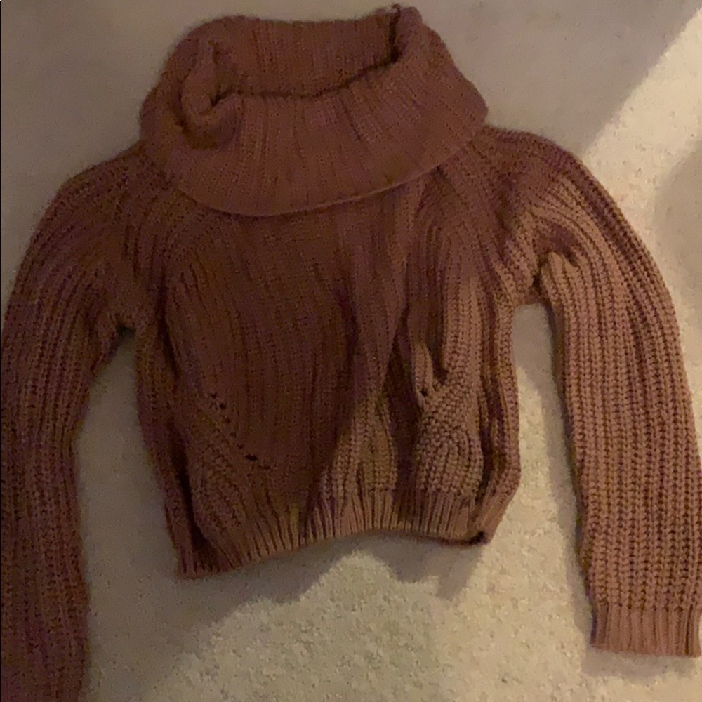 Cropped turtle neck sweater
